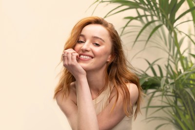 weDo Phoebe Dynevor