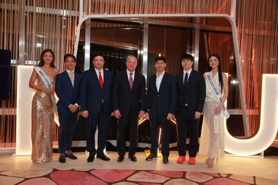 (From the left) Sanly Liu, Miss Universe Indonesia 2025; Dato’ Fadzli Shah, Co-Founder of Zetrix; Mario Búcaro, Vice President of International Relations of Miss Universe Organization; Raúl Rocha Cantú, President of Miss Universe Organization; Wong Thean Soon, Co-Founder of Zetrix; Wong Choong Ren, Co-Founder of Zetrix; and Chloe Lim, Miss Universe Malaysia 2025.
