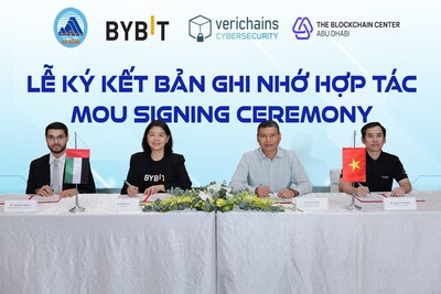 From left to right: Mr. Abdulla Al Dhaheri, CEO of Abu Dhabi Blockchain Center; Helen Liu, Co-CEO, Bybit; Mr. Ho Ky Minh, Permanent Vice Chairman of the Da Nang People’s Committee; and Mr. Nguyen Le Thanh, Founder and CEO of Verichains